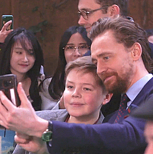thehumming6ird:Tom Hiddleston at the Early Man World Premiere, 14th January 2018