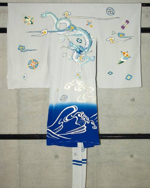 High grade boy miyamairi kimono (called ubugi or haregi) depicting a rising dragon (shôry