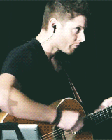 martyrdean:  a simple kind of man cover by jensen ackles @ van con 2015 (video) 