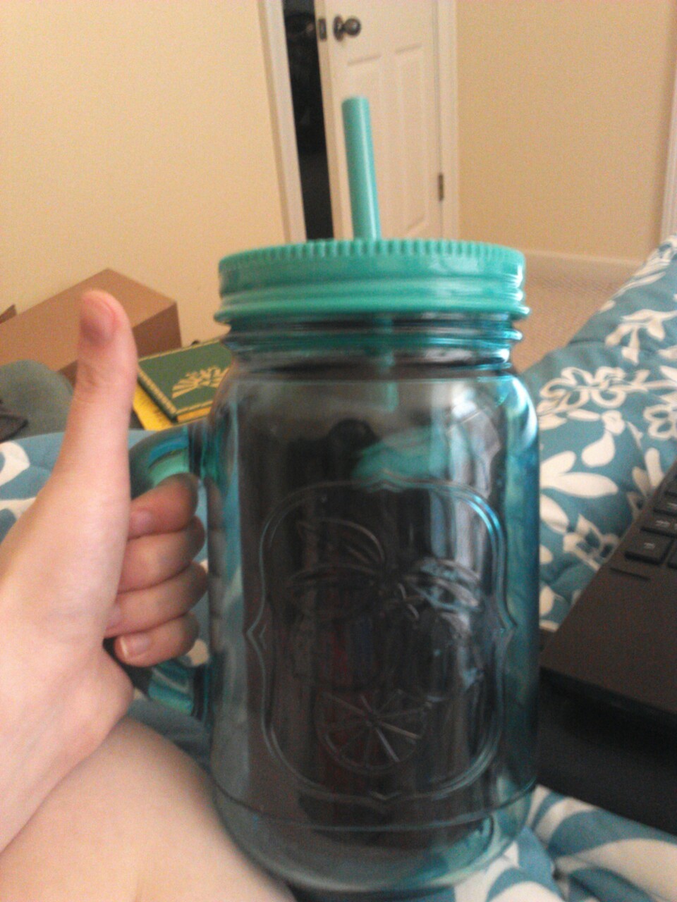 I felt like sharing a picture of my favorite cup. So here is my favorite cup. It