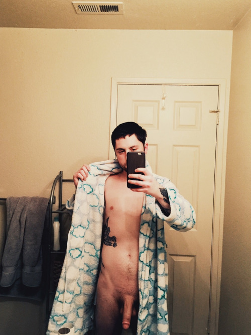 1of2dads:  cuumm-inside:  Cum On In 