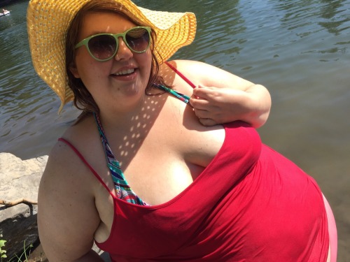 queenchubbylicious: *It was over 100* today and we had to find a way to beat the heat, luckily I lov