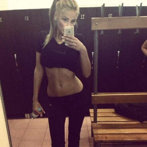 fitbitchfitness:  fit-lifting-girl Follow the Fit Bitch!