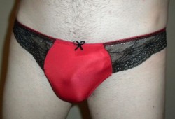 Hombre bi en panties