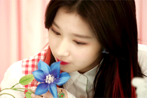 jeongmoz:  Twicecoaster lane 1: TT Film Sana, Jihyo, Mina