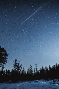 r2–d2:  Night Sky | Ossi Juutilainen