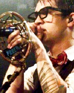 mattydaddrio-deactivated2016120:  Brendon Urie + Glasses/Sunglasses 