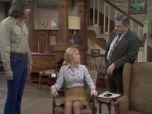 All in the Family (TV Series) - S3/E23 ’Gloria the Victim’ (1973) Charles Durning as Det