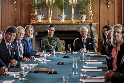 16th May 2022 // The King and Crown Princess attended a meeting of the Foreign Affairs Committee at 