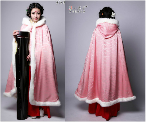 hanfugallery:Traditional Chinese clothes, hanfu. Doupeng(cloak) collection via 锦瑟衣庄, 重回汉唐, 清水溪.