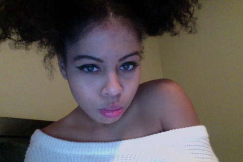 djbellybella:  My quest to find more natural hairstyles: 4a edition 