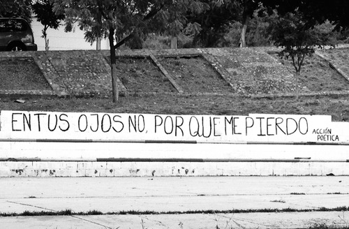 ideasviajando:  “En tus ojos no, porque me pierdo” 