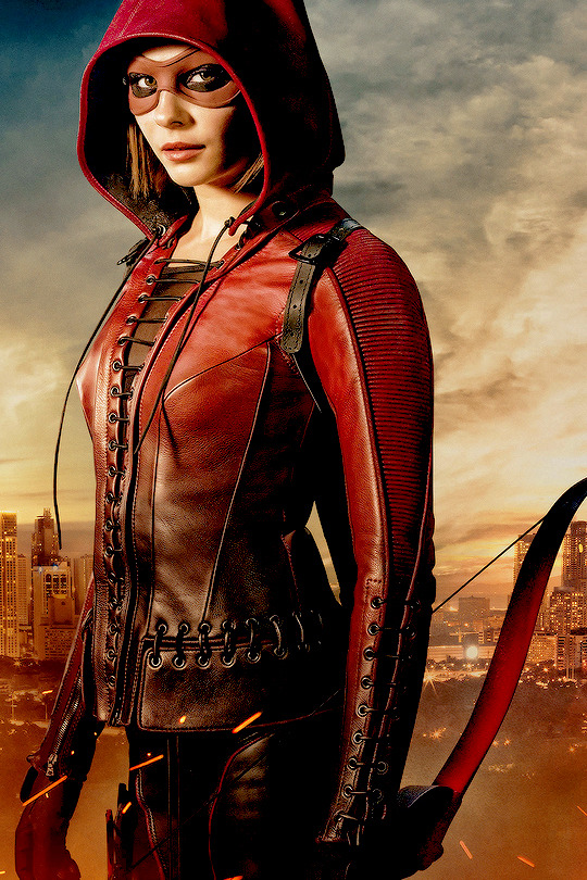 arrowladiesdaily:  (source @farfarawaysite)