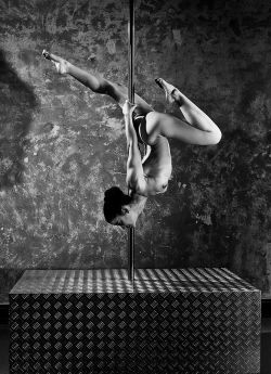 legs-heels:  Nude Pole Dance