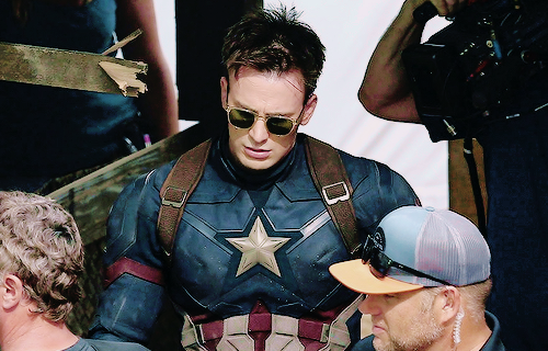 momopuff:46-48/∞ pictures of chris evans