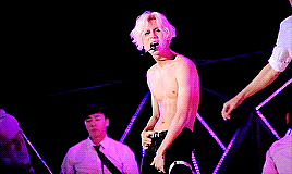 sataeminism:  happy birthday to the #1 taemin stan, @leetaee​  ♡ 