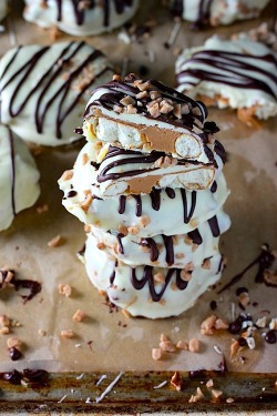 do-not-touch-my-food:  Chocolate Dipped Peanut Butter Stuffed Pretzel