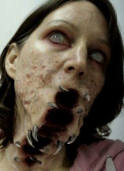 jacksonroth:  sixpenceee:  A compilation of creepy SFX halloween make-up. Here’s my first gif compilation.   It’s 12 in the afternoon. I am sitting in my office, in broad daylight…AND I’M SEVERLY CREEPED OUT! 