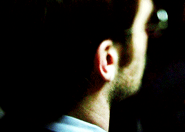magnoliatenenbaum:Daredevil | Matt Murdock + listeningI can’t see worth shit, but my hearing’s spect