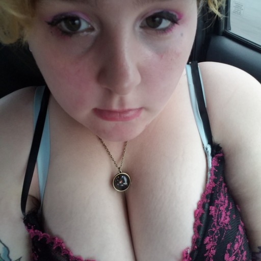 Sensualsky:  Follow My Friend &Amp;Amp; Me On Twitter 😘 @Bluebird0Roses 