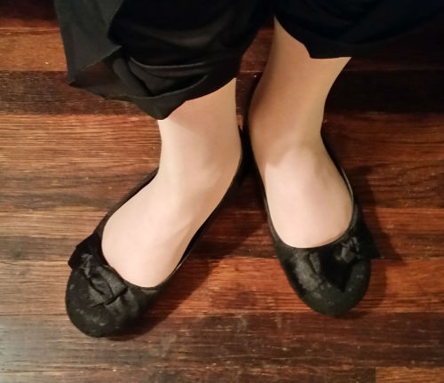 Cute Jellypop flats, nude STW pantyhose and my new harem pants