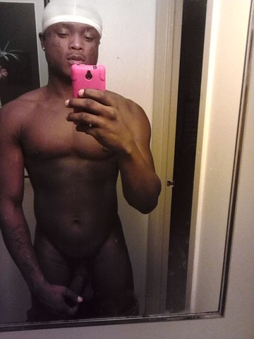 sexiboyz:  traps-n-trade:  Keep da Submissions cummin    Traps-N-Trade follow us