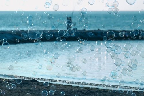 gkojax:qrさんのツイート: 空にクラゲが浮いてるみたいだった t.co/rkUd9CEBln
