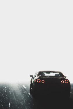 avenuesofinspiration:  Godzilla | Source © | AOI  