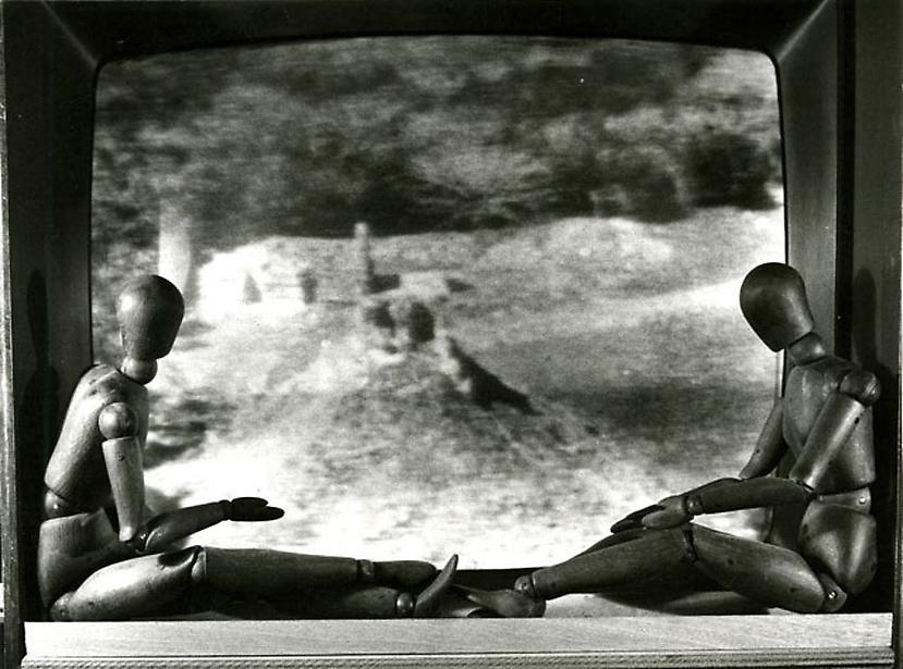 thatsbutterbaby: Mr. &amp; Mrs. Woodman in front of the TV, 1975.  Man Ray.