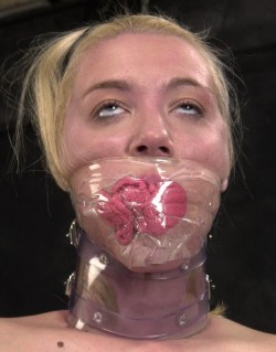 massively gagged ... strengstens geknebelt!