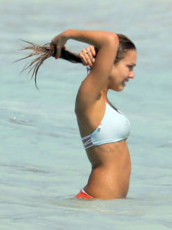 celebrityarmpits:    Jessica Alba  