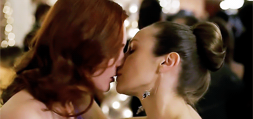 earpwaverly:  Wayhaught kisses appreciation post  (ﾉ◕ヮ◕)ﾉ*:・ﾟ✧    Okay, clearly I need to be watching this show…