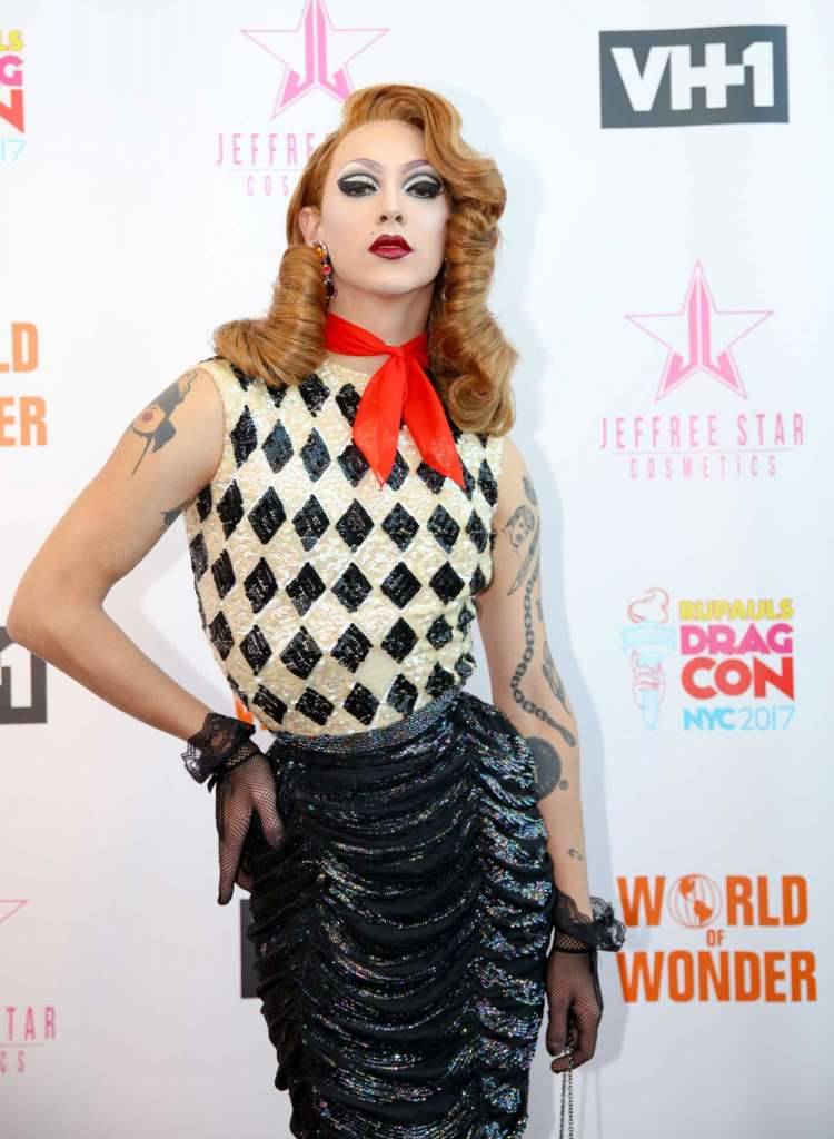 forvioletchachki: Violet Chachki on day 2 of Rupaul’s DragCon NYC (09.10.17) ♡ 