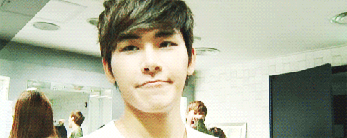 yuu-n:  hoya’s cute smile and nods  