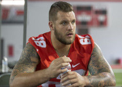 straightdudesexting:  Draft day special.OT Taylor Decker