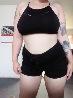 darkest-kink:  obedientlittlebitch:  Chubby babe in black. ♥*do not remove caption*  @obedientlittlebitch chubby???  All I see is a whole lotta sexy!! 😈