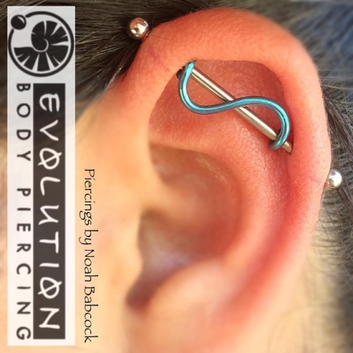 Fresh #industrialpiercing with jewelry by #evolutionmetalworks and a bit of custom bending. (at Evol