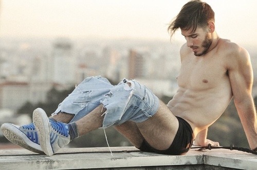 waistbandboy:  Showing off the trunks! 