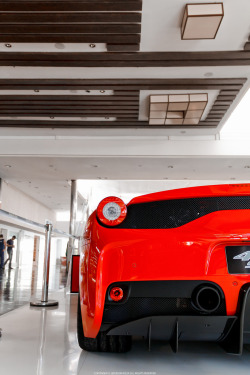 crash–test:  Ferrari 458 Speciale (by Jeferson