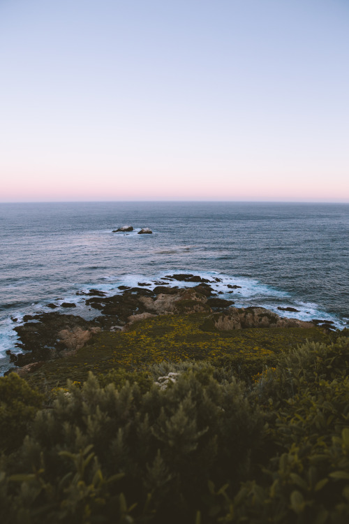 Big Sur at sunrise // Instagram / Website