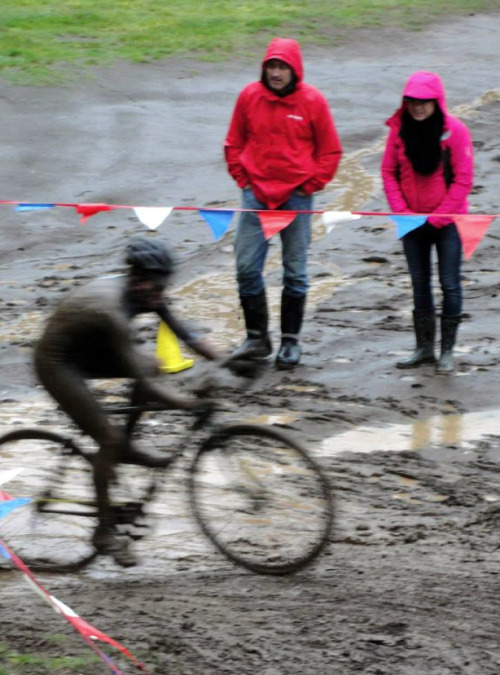 womenscycling: jennlevo: Winter Cross at the MX course - GPETI only know this is me because my sin