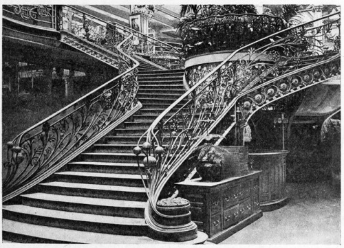 archimaps:The grand staircase of the Printemps department store, Paris