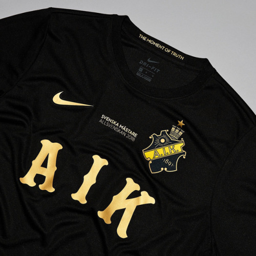 The A.I.K black and gold Champions shirt is serious 🔥 📷 @_luketaylor_
https://www.instagram.com/p/BrPT3DzFill/?utm_source=ig_tumblr_share&igshid=1a9weegxfzfuz
