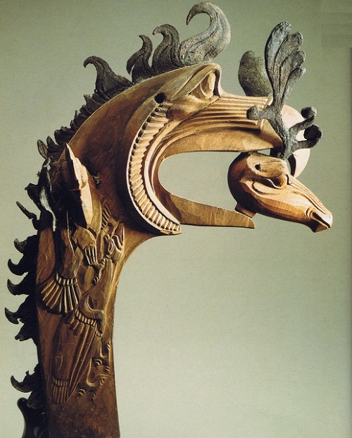 fabforgottennobility:Scythian Griffin holding a stag head in its beak by petrus.agricola on Flickr.