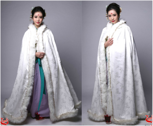 hanfugallery:Traditional Chinese clothes, hanfu. Doupeng(cloak) collection via 锦瑟衣庄, 重回汉唐, 清水溪.