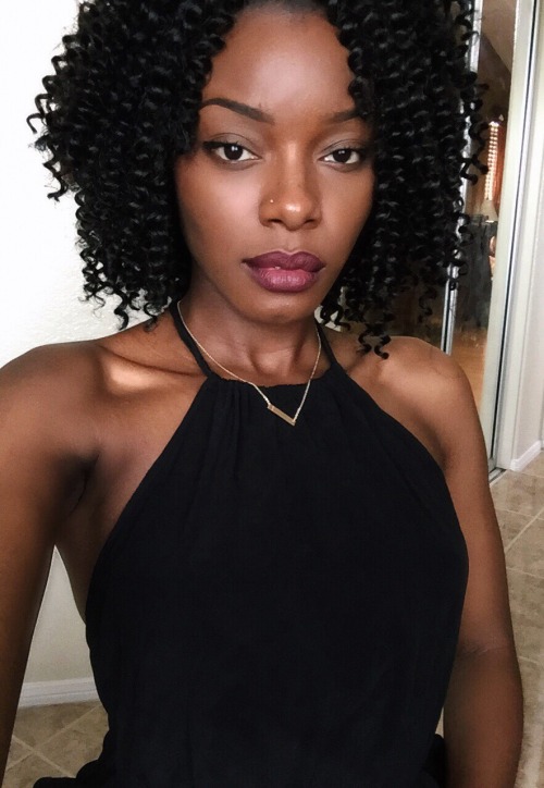 realdwntomars:  naomiminx13:  She is stunning!  Thanks sweetheart! 💓
