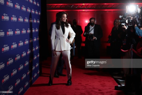 Lynda Carter attends The 15th Annual CNN Heroes: All-Star Tribute at American Museum of Natural Hist