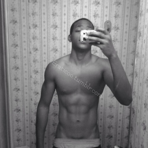 slim71:  manuponman:  #Want fyneniggaz69669:  dikkadownbooboo:  bigdickskinnyboy2018:  eraticoo:  Trey , Submission Kik your nudes to  //::ReggieBxsh  Sexy  This guy is handsome    Look at his dick! 
