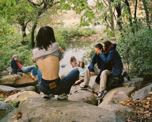 newyorker: “The Lawless Energy of Teen Girls” reflects on Justine Kurland’s photo series “Girl Pictu