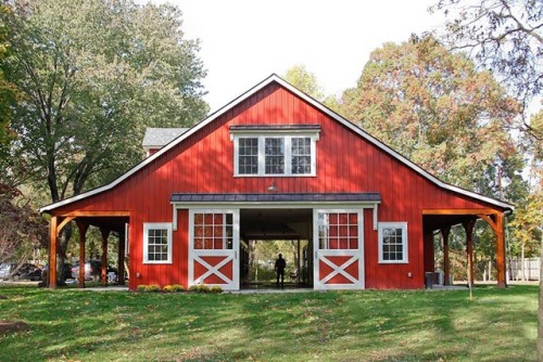 backroad-life: Horse Barn with Apartment Above